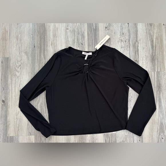 BCBGeneration Keyhole Top - Picture 3 of 3